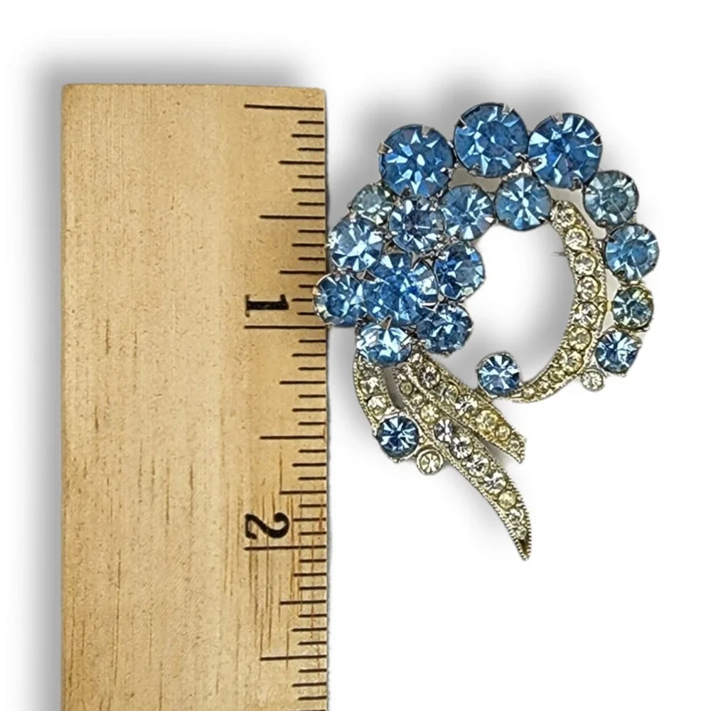 Eisenberg ice brooch